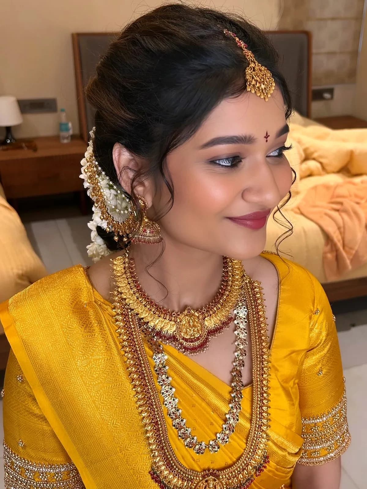 Bridal getting ready session